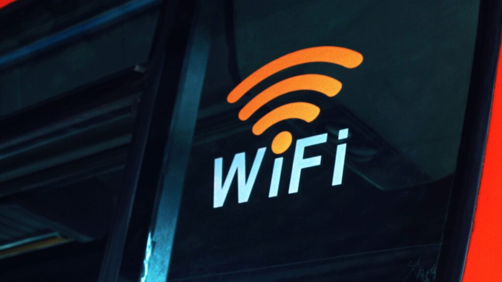 WiFi 6 vs WiFi 7 – What’s the Real Difference for Everyday Users? Understanding WiFi 6 and WiFi 7: Speeds, performance, and real-world benefits