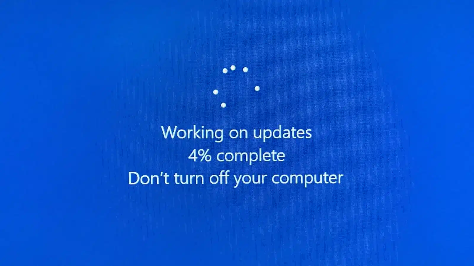 Windows Working on Updates Screen