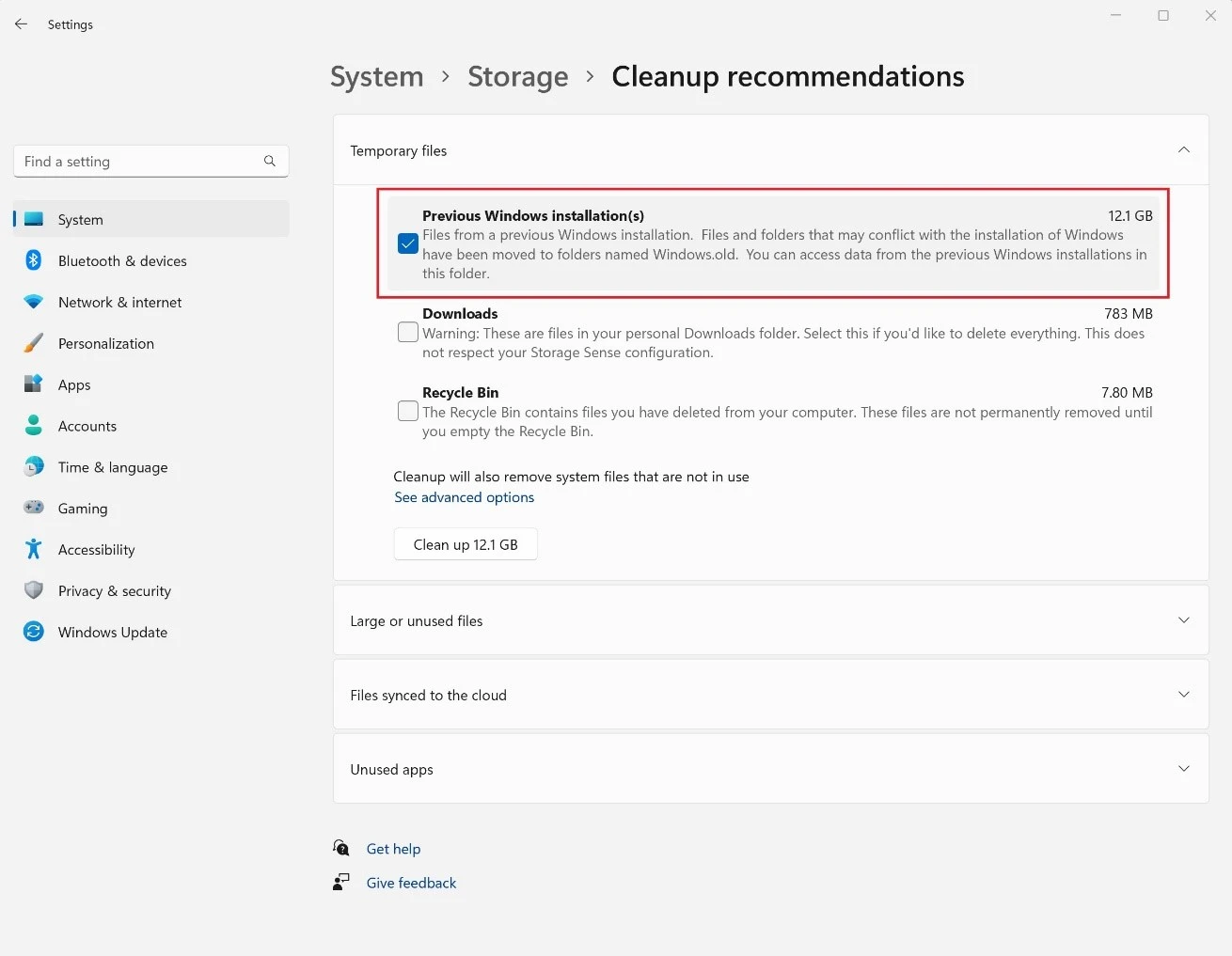 Windows 11 Cleanup recommendations screen showing Temporary files, Large or unused files, Files synced to the cloud, and